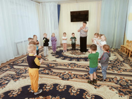 ЛЮБИМЫЕ МУЗЫКАЛЬНЫЕ ЗАНЯТИЯ ЛЮБИМЫЕ МУЗЫКАЛЬНЫЕ ЗАНЯТИЯ.